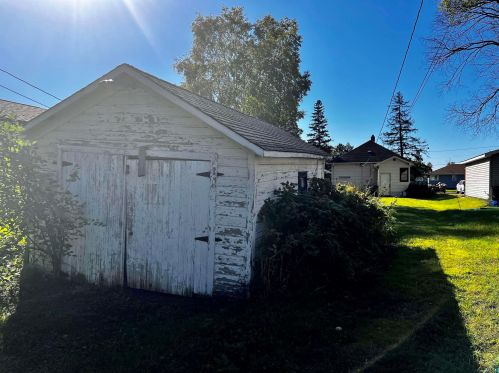 1923 27 St, Hibbing MN 55746-3425 exterior