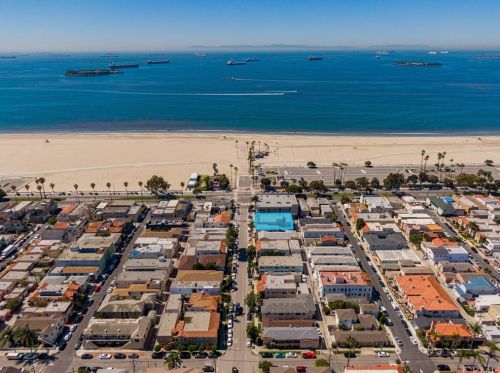 19 Granada Ave, Long Beach, CA 90803-3237
