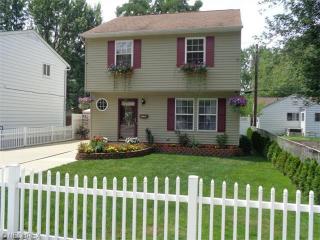 33864 Beach Park Ave, Willoughby, OH 44095-2502