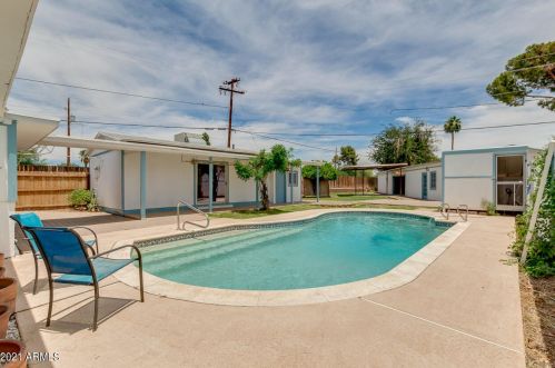 4333 17 Ave, Phoenix AZ 85085-6300 exterior