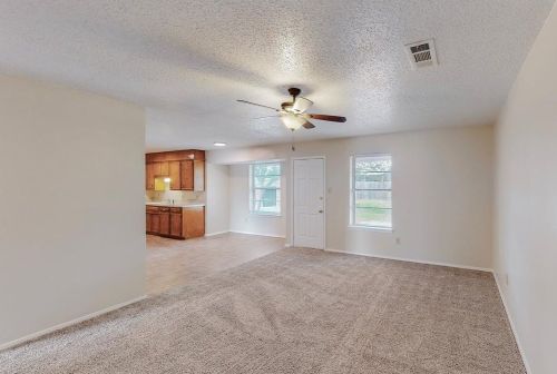 1500 Berry Dr, Cleburne TX  76033-6923 exterior