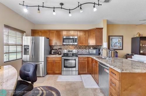 6538 Via Regina, Boca Raton, FL 33433-3952