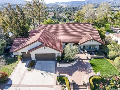 25142 Barnhill Rd, Santa Clarita, CA 91350-3003
