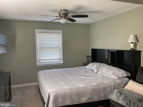 3 Dewar Dr, Trenton NJ 08620-2435 exterior