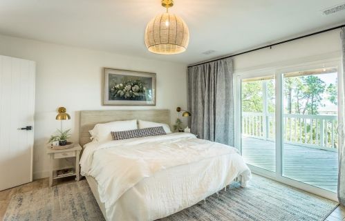 1673 Gulf Beach Dr, Saint George Island FL  32328-3107 exterior