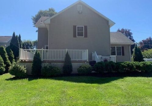 248 Roger Dr, Stratford, CT 06614-3428