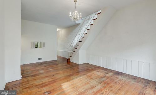 109 7 St, Washington DC  20003-1212 exterior