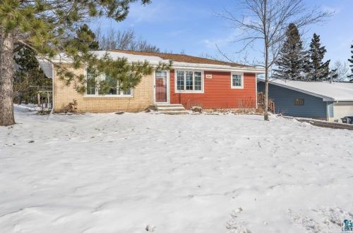815 Almac Dr, Duluth MN  55810-2744 exterior