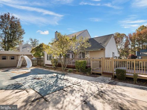 22 Nicole Ct, New Castle DE  19720-3760 exterior