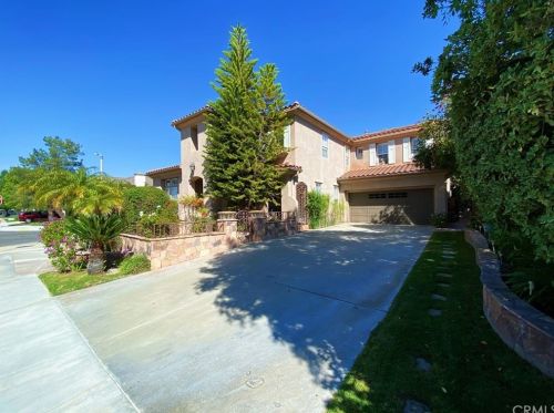 25820 Tennyson Ln, Santa Clarita, CA 91381-1008