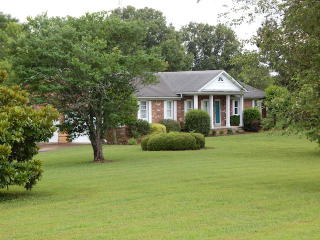 355 Country Club Loop, Paris, TN 38242-7686