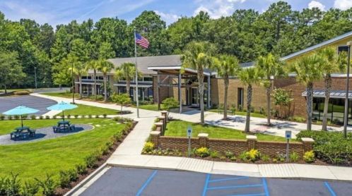 1521 Lindsey Creek Dr, Mount Pleasant SC  29466-8393 exterior