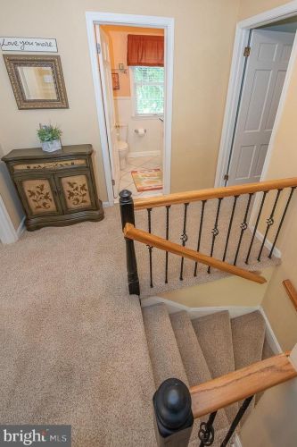 614 Westwind Dr, Berwyn PA  19312-1144 exterior