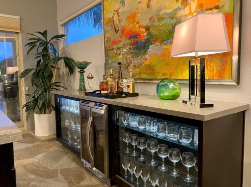 88 Kavenish Dr, Rancho Mirage CA  92270-3247 exterior