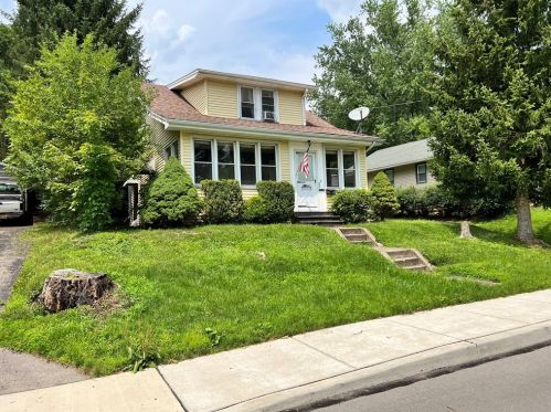 23 Alan Ave, Greenville, PA 16125-2116