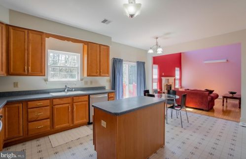 2054 Canyon Creek Rd, Gilbertsville PA  19525-7000 exterior