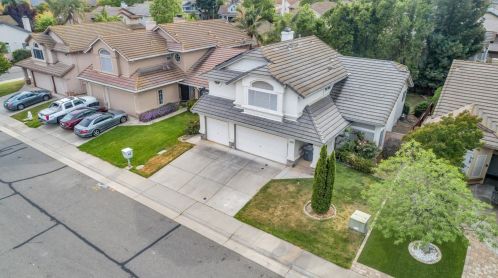 8702 White Peacock Way, Elk Grove CA  95624-3701 exterior