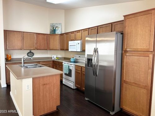 809 113th Ave, Avondale AZ  85323-6866 exterior