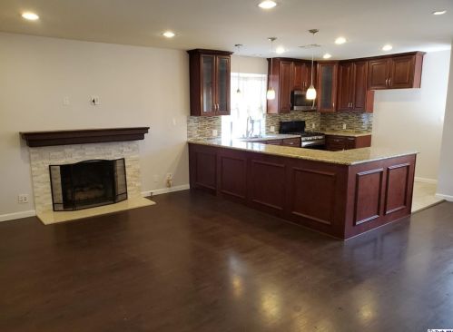 3304 Alabama St, Glendale CA 91214-1213 exterior