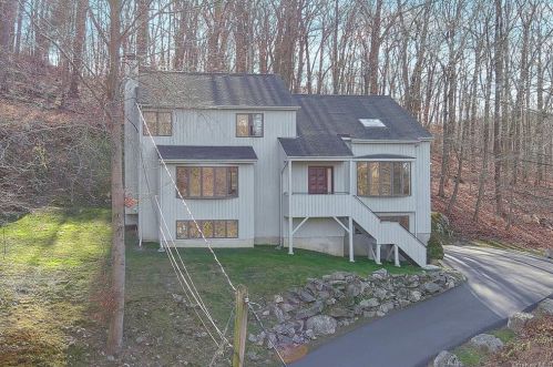 559 Millwood Rd, Chappaqua, NY 10514-1317