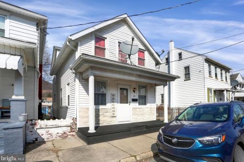 435 2nd St, Lykens, PA 17048-1204