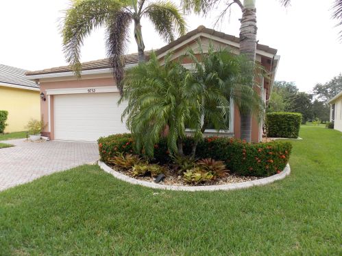 9752 Eastbrook Cir, Fort Pierce, FL 34987-2428
