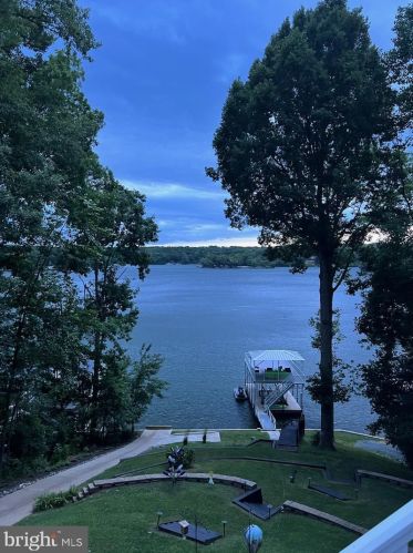 193 White Oak Dr, Mineral VA  23117-4705 exterior