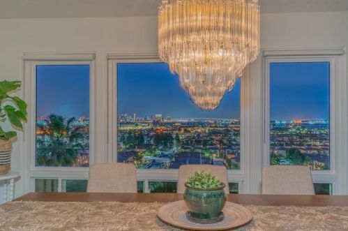2125 Locust St, San Diego CA  92106-1622 exterior