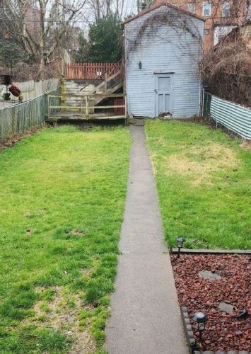 216 Moore Ave, Pittsburgh, PA 15210-2034