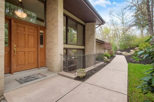 411 Marney Dr, Moon Twp, PA 15108-3137