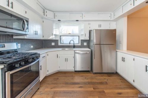 452 Rdg Rd, West Milford Lakes NJ  exterior