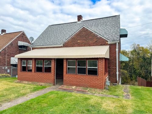 827 Woodward St, Mckeesport PA  15132-1660 exterior