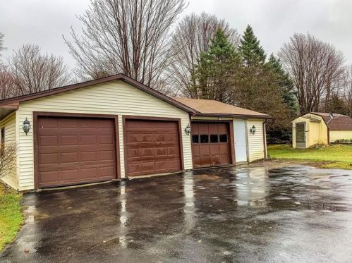 14472 Dickson Rd, Meadville, PA 16335-5408