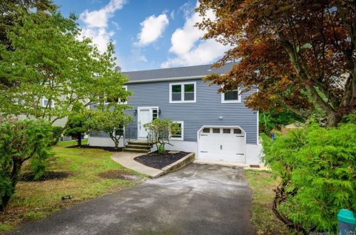 3 Donna Dr, Norwalk, CT 06854-1302