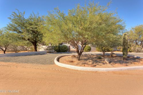 15555 Comanche Pl, Tucson, AZ 85735-2057