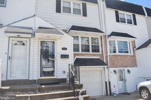 3620 Hereford Ln, Philadelphia, PA 19114-1909