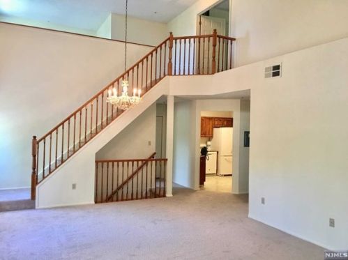 1110 Devon Ct, Mahwah NJ  07430-3244 exterior