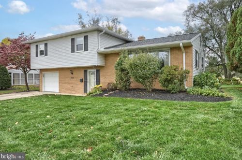 25 West Ave, Camp Hill, PA 17011-6544