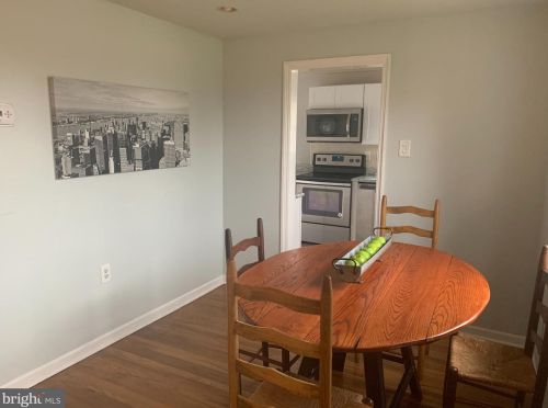 653 Gulph Rd, Norristown PA  19406-3704 exterior