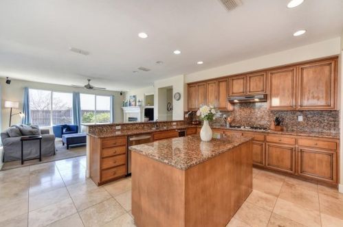 5046 Courtney Way, Folsom CA  95762-5478 exterior