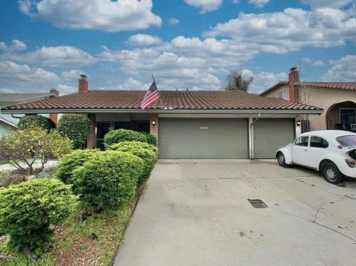 8767 Blue Lake Dr, San Diego, CA 92119-3512