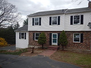 57 Garden Grove Rd, Manchester, CT 06040-7073