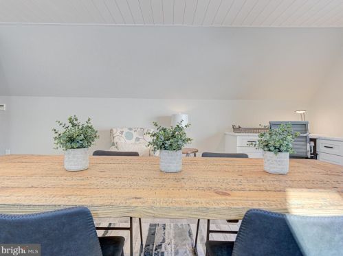 20500 Stone Fox Ct, Leesburg VA 20175-7223 exterior