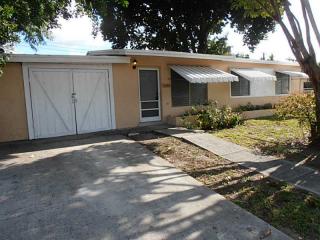 5641 37 St, Hollywood FL  33023-6114 exterior