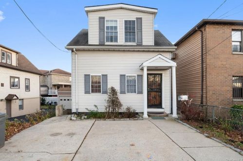 3264 Middletown Rd, Bronx, NY 10465-1040