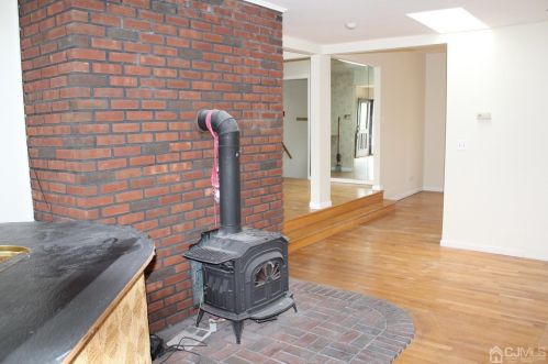 137 Talmadge Ave, Iselin NJ  08830-1833 exterior