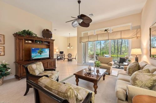 1460 Serenity Cir, Naples, FL 34110-4126