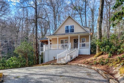 298 Gibson St, Highlands, NC 28741