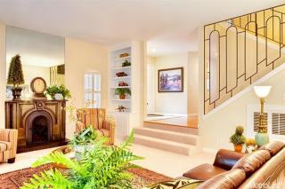 607 Commons Dr, Sacramento, CA 95825-6633