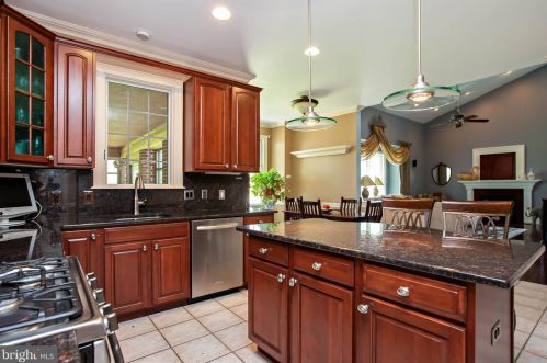 7 Mckinley Ave, Blenheim NJ  08012-5355 exterior